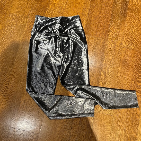Beyond Yoga Incredible crushed velvet leggings- Size Small - Picture 8 of 11